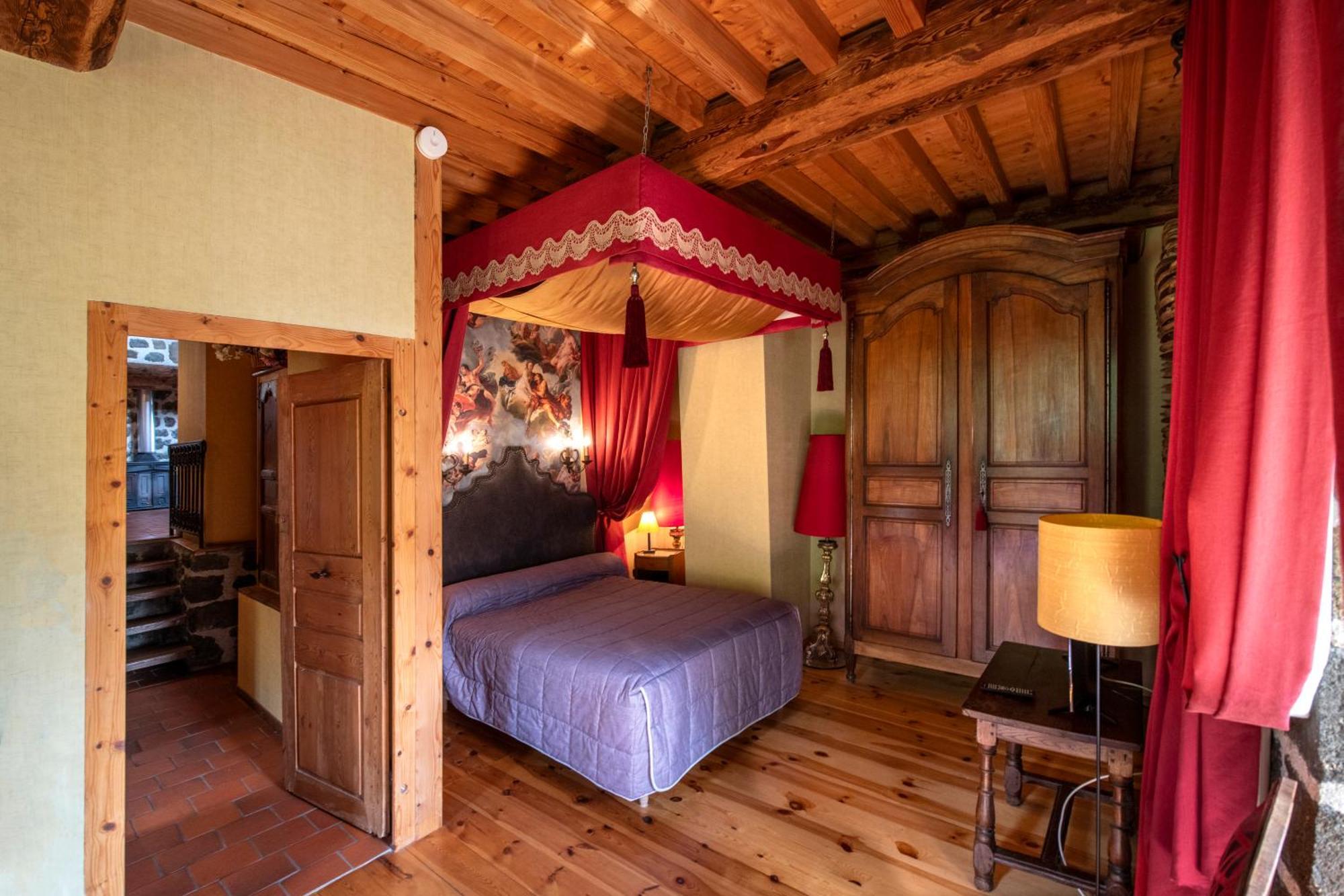 Chambre D'Hotes Et Gites Du Tapissier Polignac  Экстерьер фото